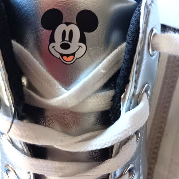 Disney Mickey Mouse Women's SZ 10 Character Sneakers Silver & Black - Picture 7 of 11